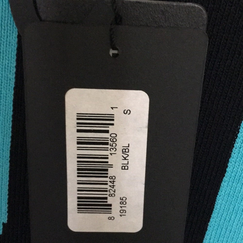 NWT Cyrus Sweater with geometric design - Picture 7 of 8